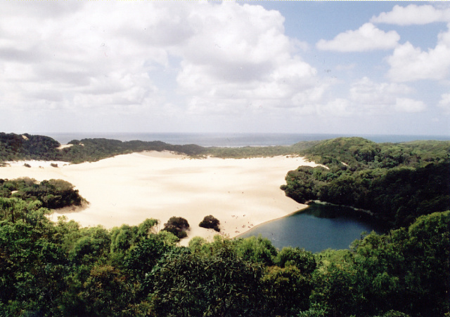 frazer island lake