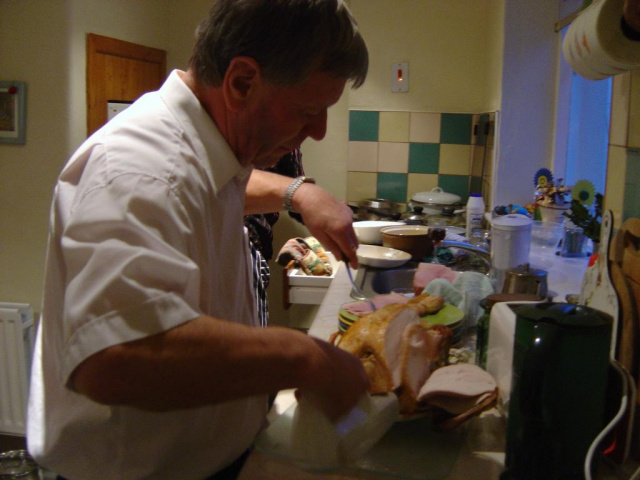 carving turkey