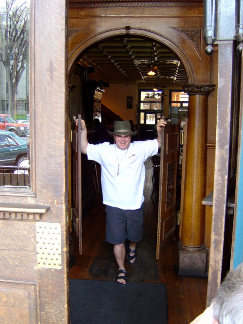 saloon doors paul