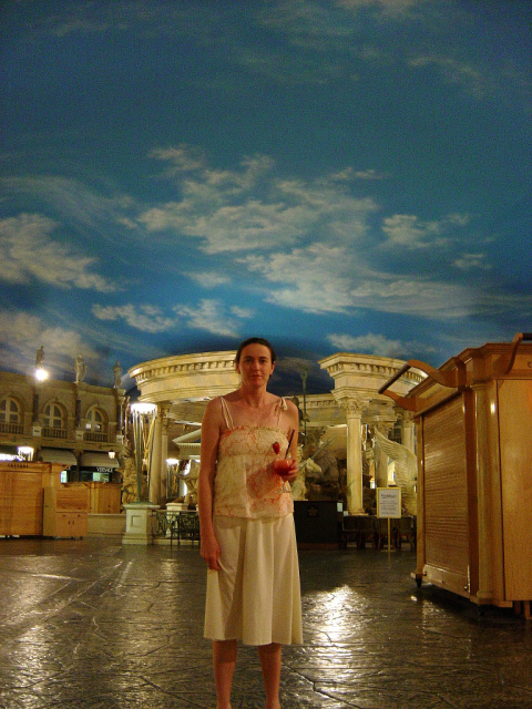 kate in caesars fake piazza