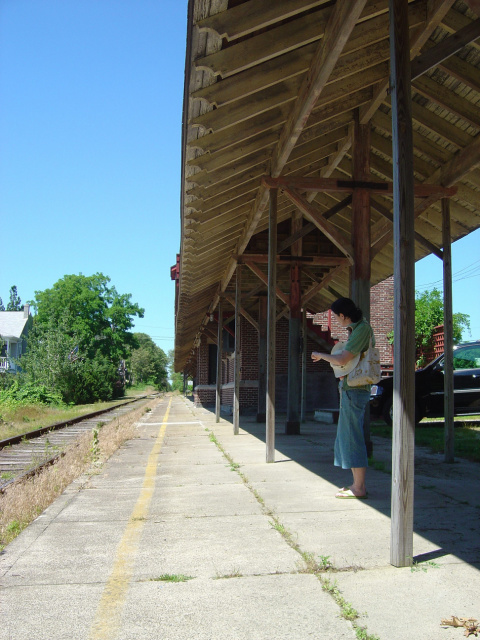 train platform 4