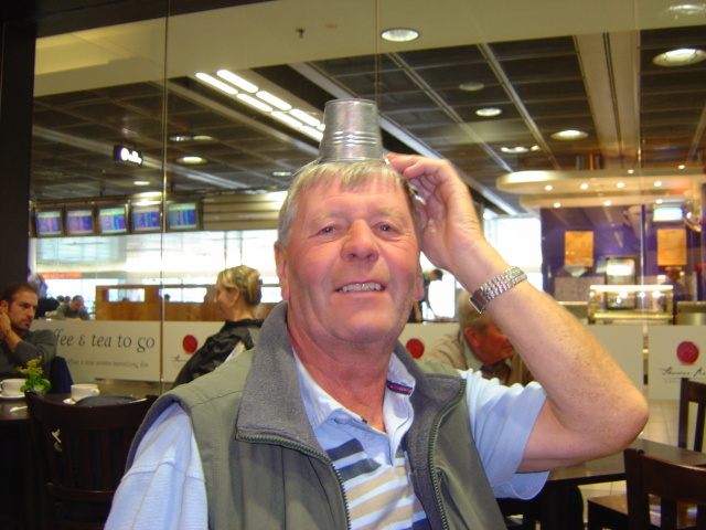 mick and the little bucket 1