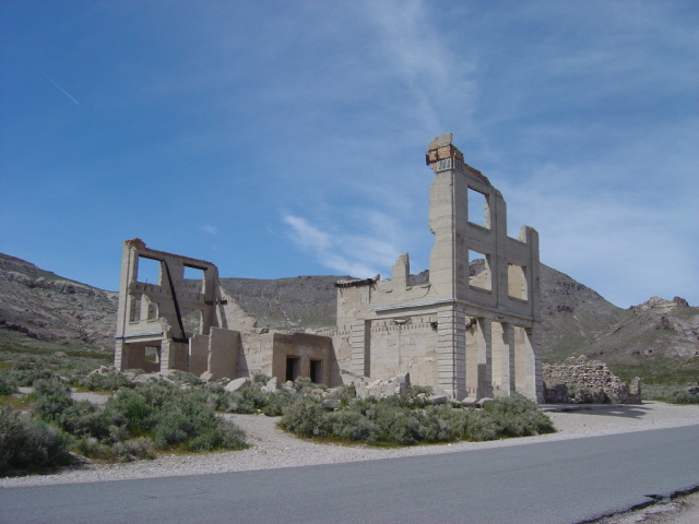 rhyolite ruins after
