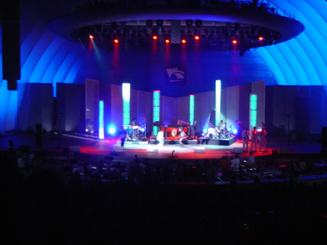 hollywood bowl basement jaxx 2