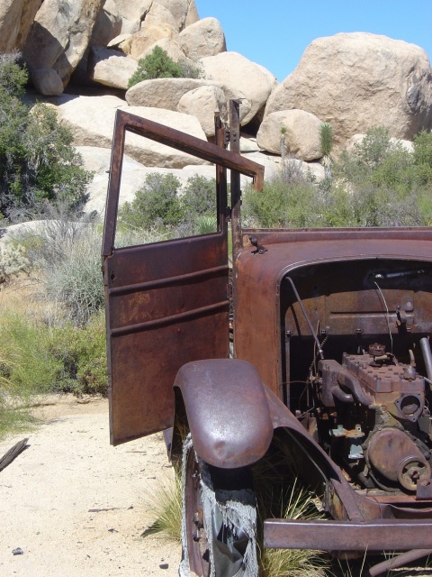 rotted car side