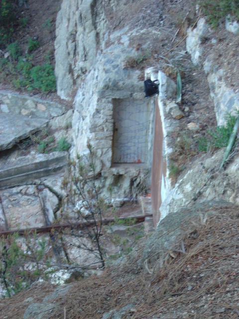 bond base 3 secret door