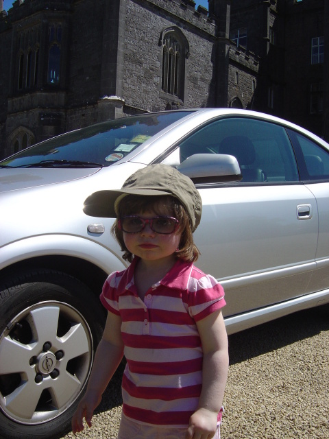 kate in shades