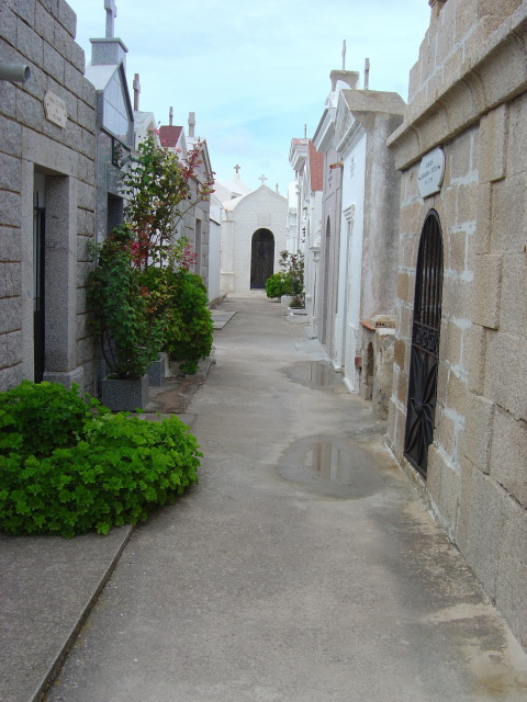 bonifacio tombs 1
