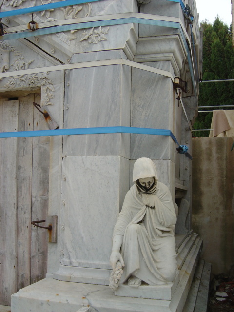 bonifacio tombs 6