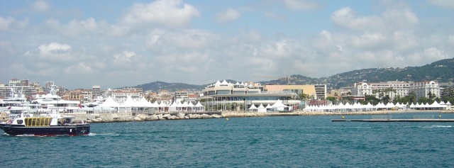 cannes shoreline