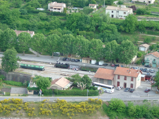 entrevaux steam train