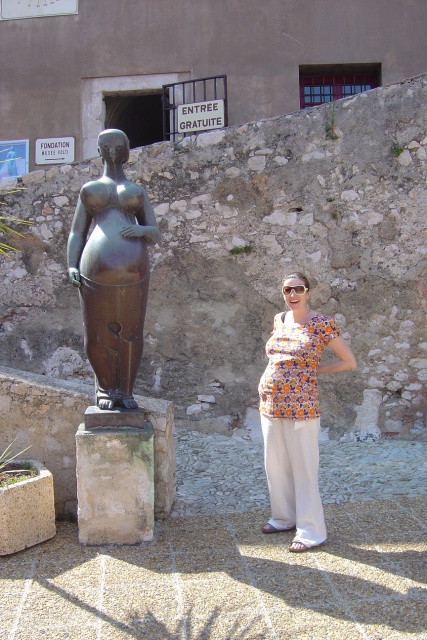 villefranche pregnant